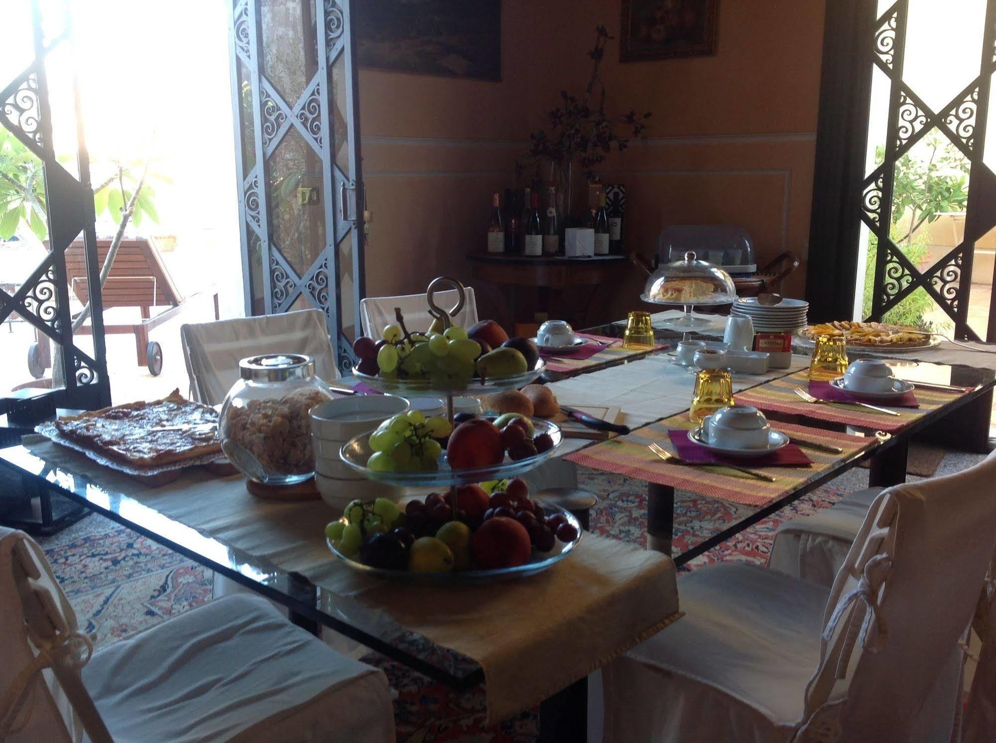 B&B Di Charme Camelie Palazzo Nicotra Riposto Exterior photo
